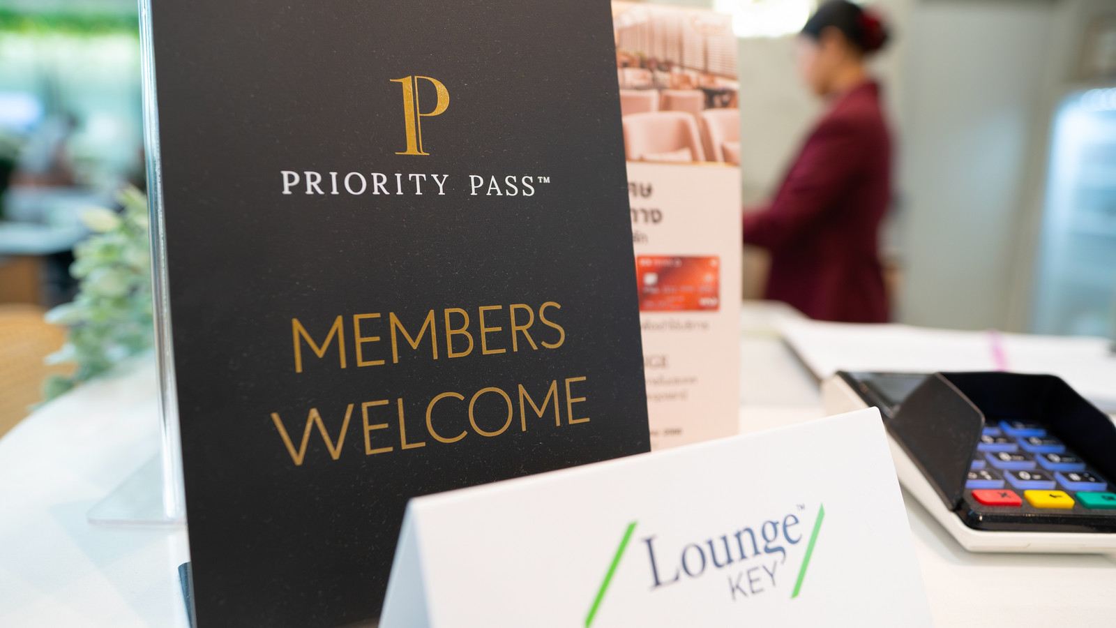 Les voyageurs américains fuient alors que les agents de la TSA ont attrapé des salons de l'aéroport client pour la nourriture gratuite illimitée grâce à Priority Pass Exploit