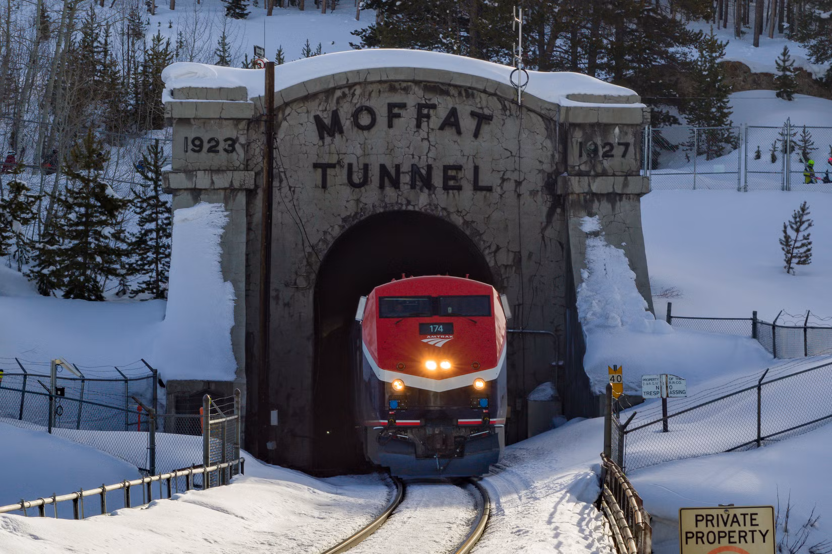 Los viajeros estadounidenses están abandonando los vuelos de Acción de Gracias por alternativas más confiables incluso después de que finalice el cierre del gobierno