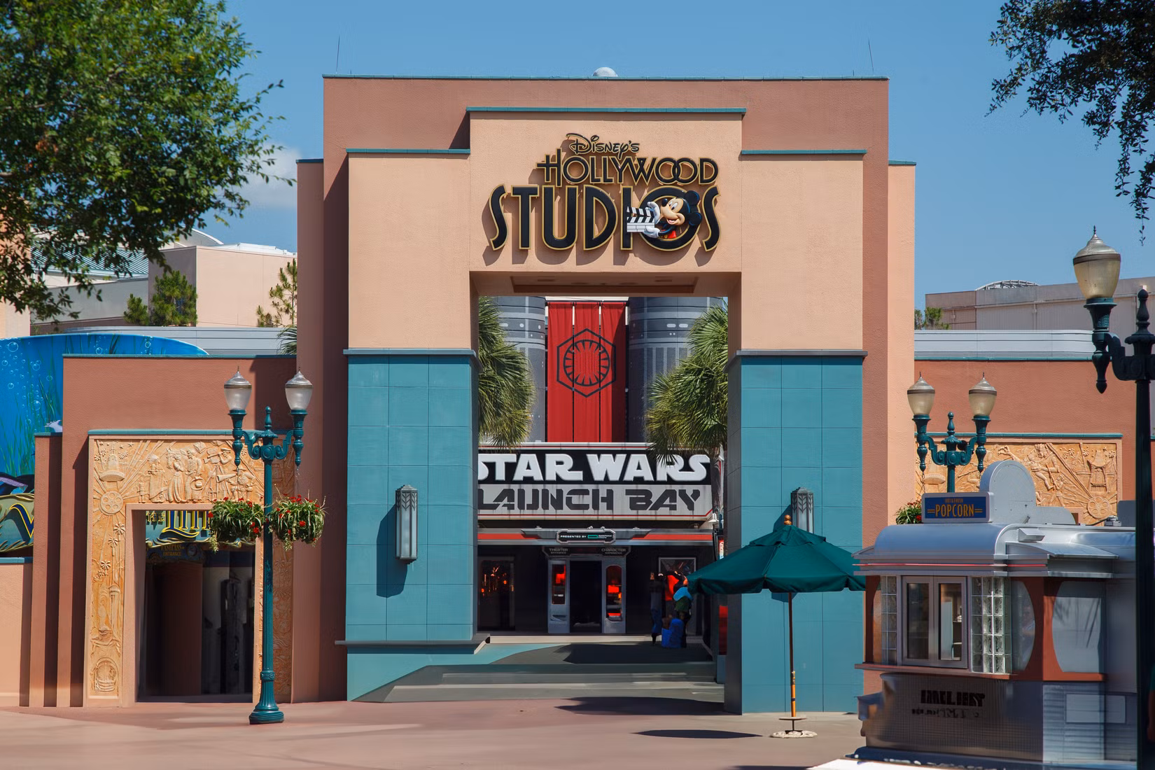 Disney World devient encore plus méconnaissable alors qu'un monument emblématique est détruit