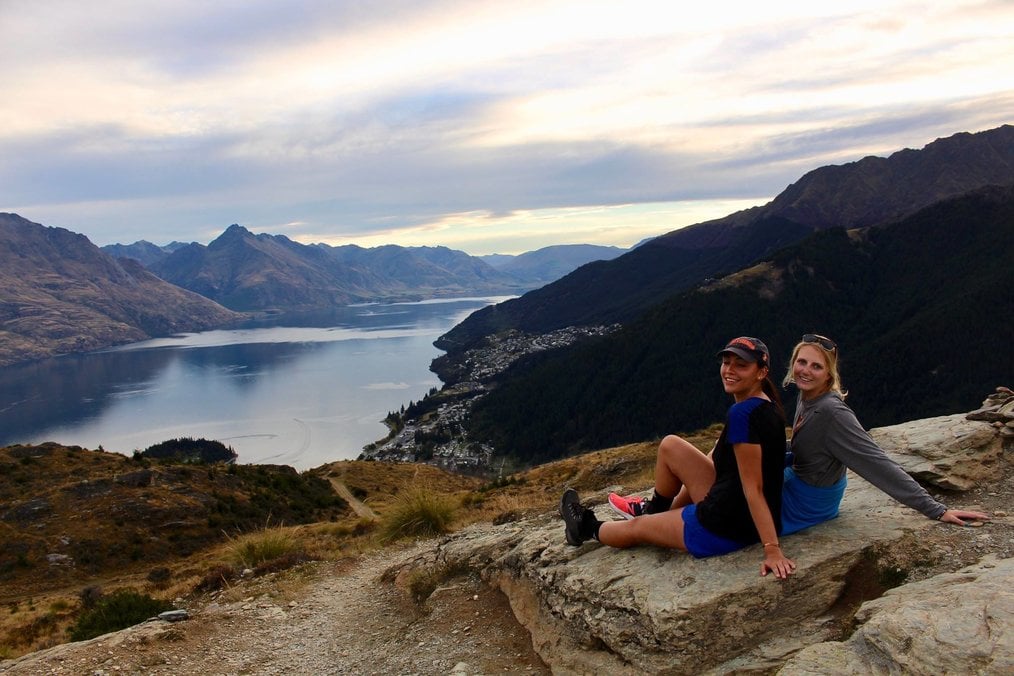 Come rimanere in contatto con tuo figlio mentre sono all'estero