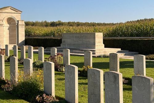 TIPA TIPSGO GREENER: Ciclismo en bicicleta la batalla de Arras Remembrance Trail