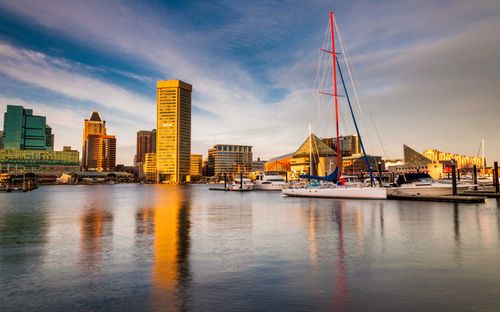 Food &amp; Drinkeating Baltimore: um guia para a cidade para a cidade