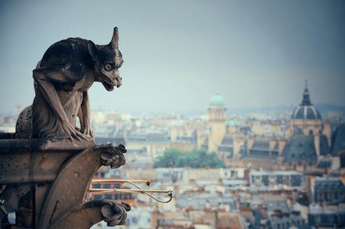 Inspirations sumergido en el demoníaco en el Musée des Vampires en París