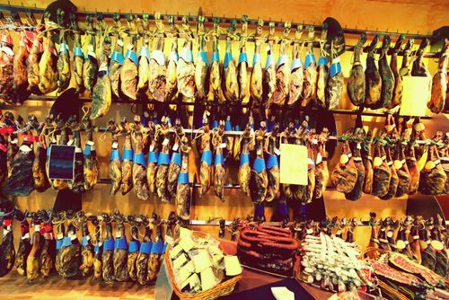 Food &amp; Drinkbeyond Tapas: il cibo e le bevande spagnoli devi divorare