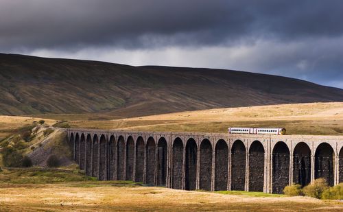 Veja e doten grandes jornadas no Reino Unido