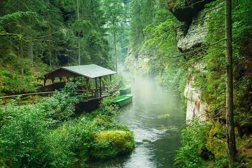 Voir &amp; Dohiking and History in Enchanting Tzechia