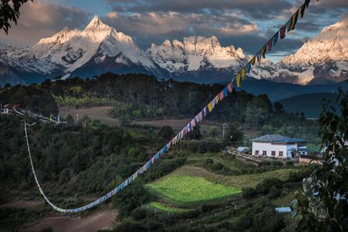Inspirationbeyond the Jade Dragon Mountain: splendide foto di Yunnan, Cina