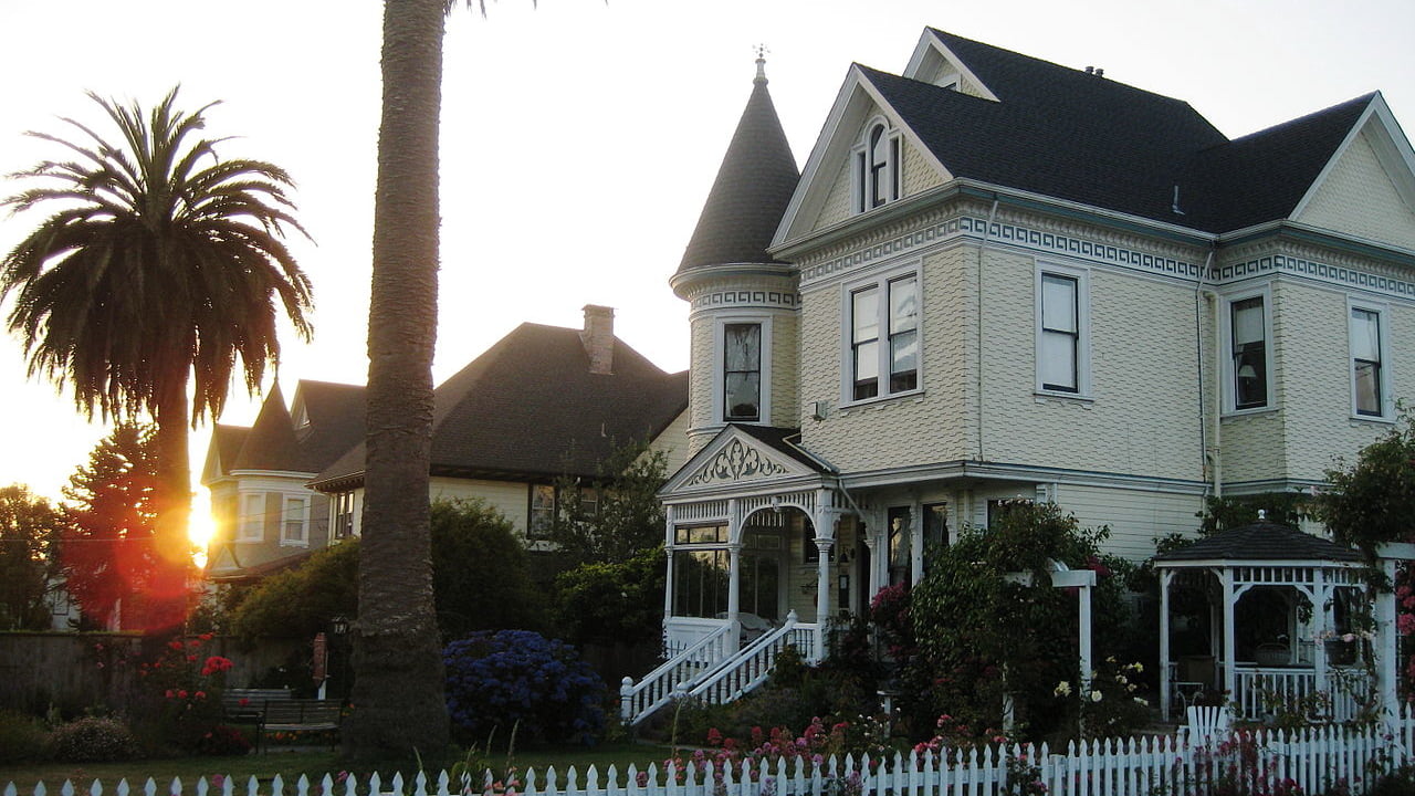 Aruketa / Eureka: une destination d'attraction touristique qui est un point de repère historique dans une région côtière