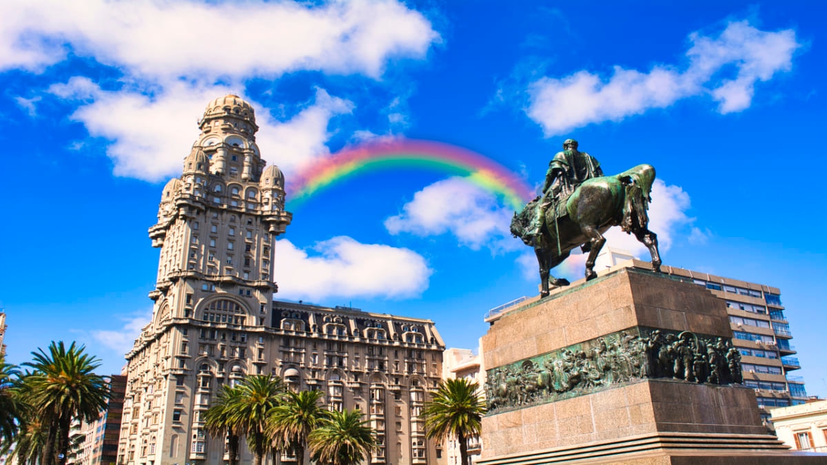 The City of Beautiful Architecture, Montevideo Tourism Guide! 11 spots recommandés!