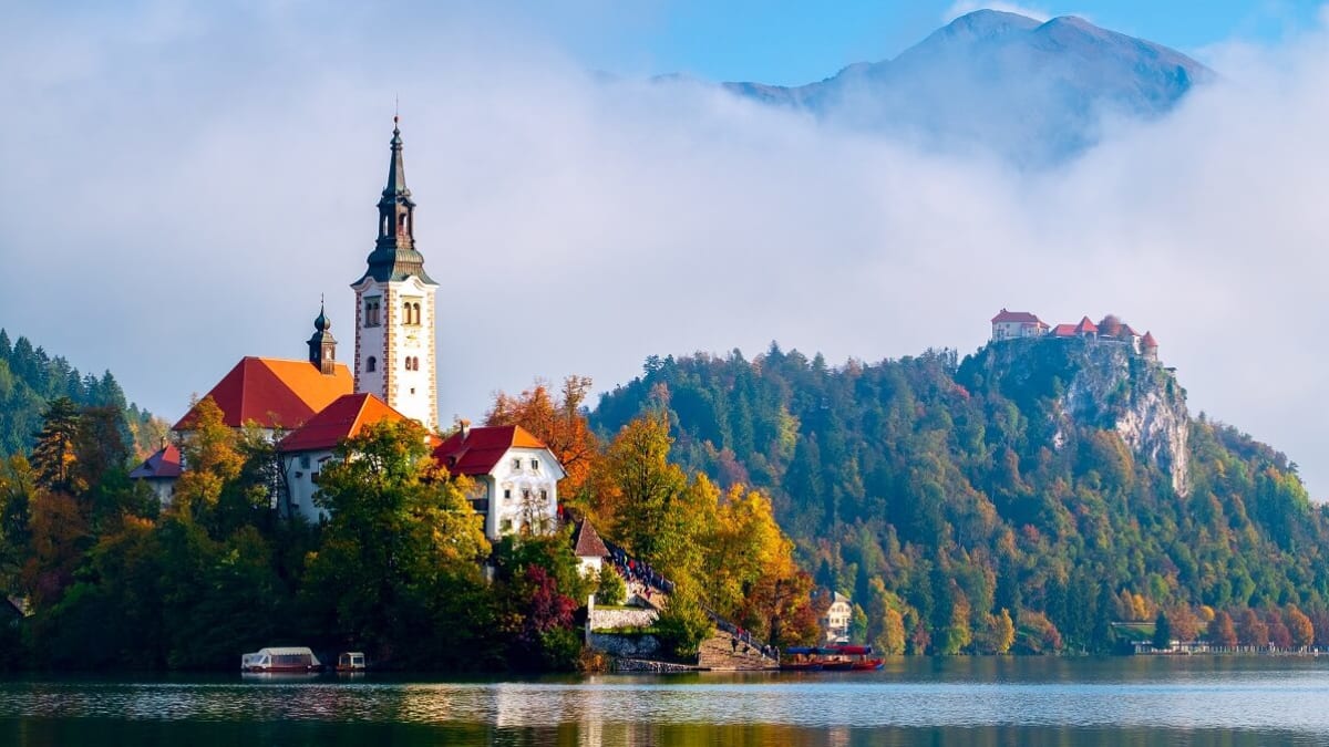 5 points touristiques incontournables en Slovénie! Un beau pays que vous devriez visiter au moins une fois