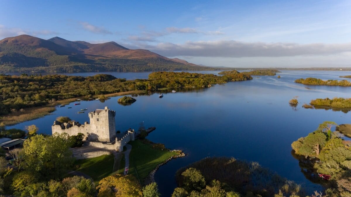 5 points touristiques incontournables à Killarney pour une nature étonnante et des paysages urbains charmants