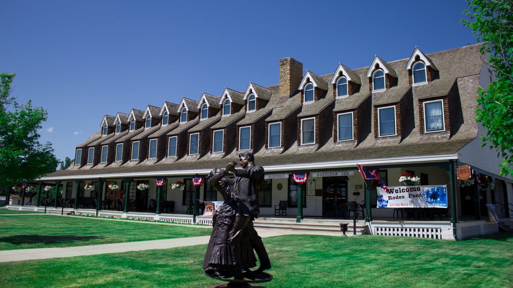 Sheridan: una ciudad culturalmente exquisita con vislumbres de estilo de vida de vaquero