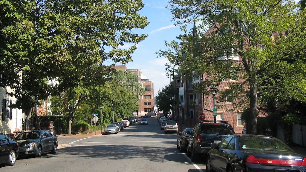 Lugares turísticos recomendados en Alejandría, una ciudad antigua ubicada en los suburbios de Washington, DC