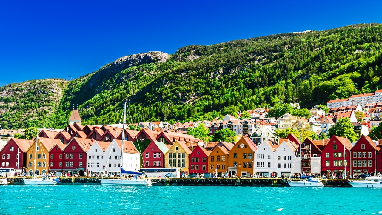 Profitez des rues adorables et colorées de Norvège! Présentation du site du patrimoine mondial, Bryggen