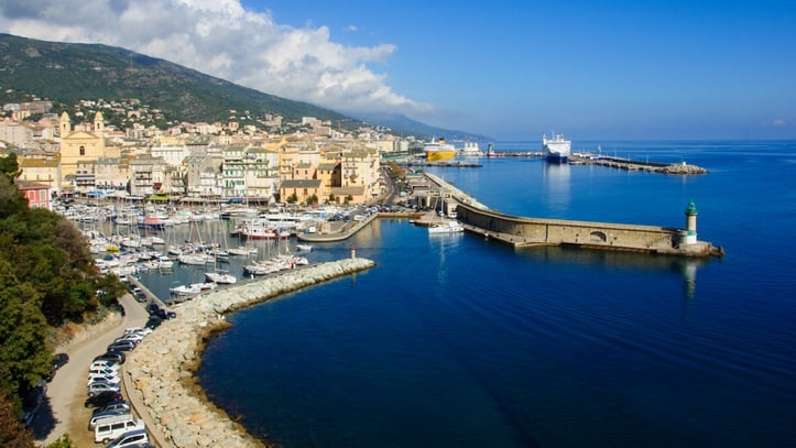 Découvrez deux histoires: moderne et génois 