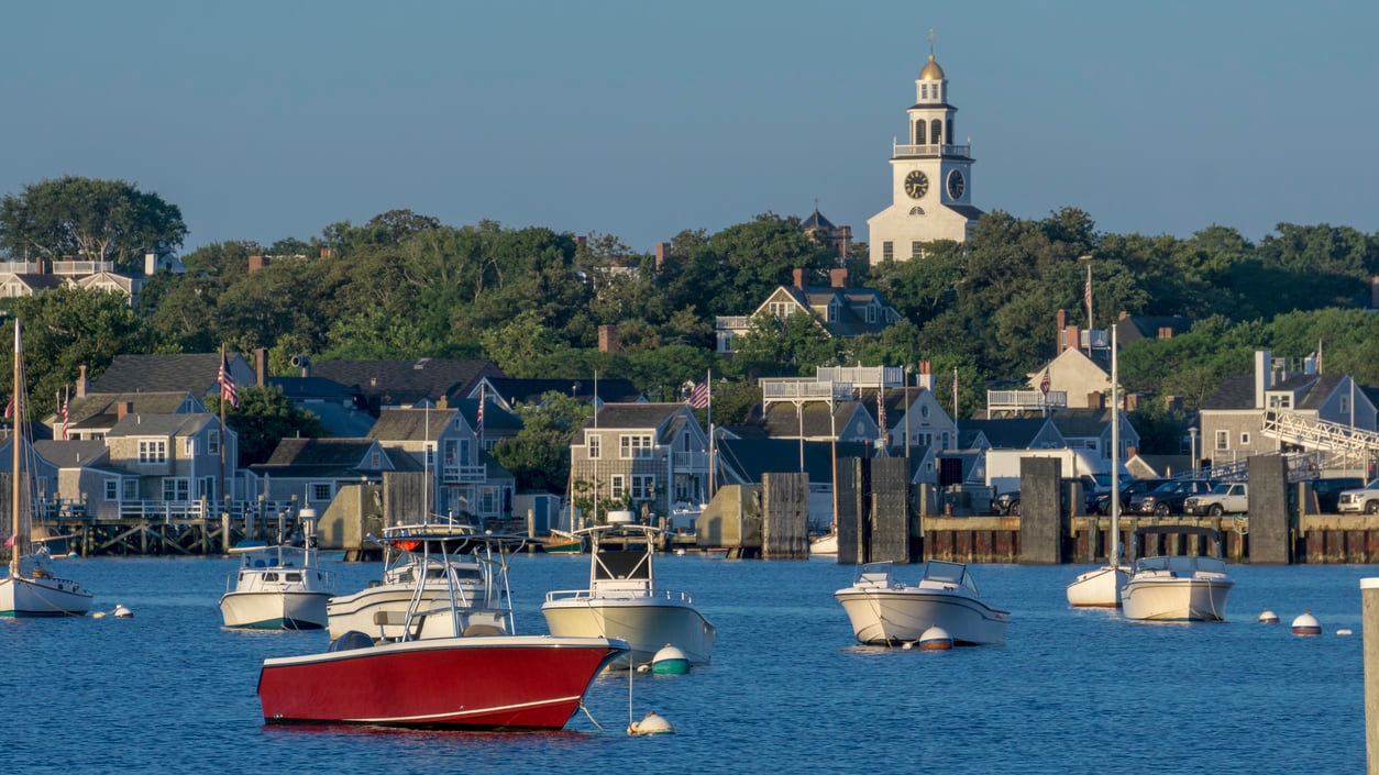Nantucket ： Une ville qui est principalement portée dans les plages étonnantes, les beautés naturelles et la vue