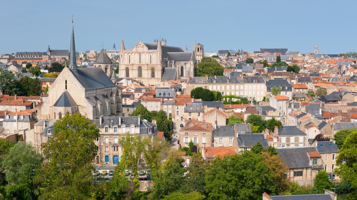 Poitiers: Le pays de la sérénité et de la grande histoire