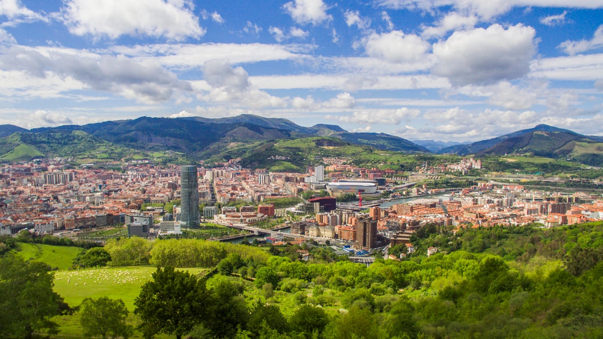 Bilbao: la plus grande ville de la province en bas de la Bisque avec une architecture incroyable et des paysages à couper le souffle