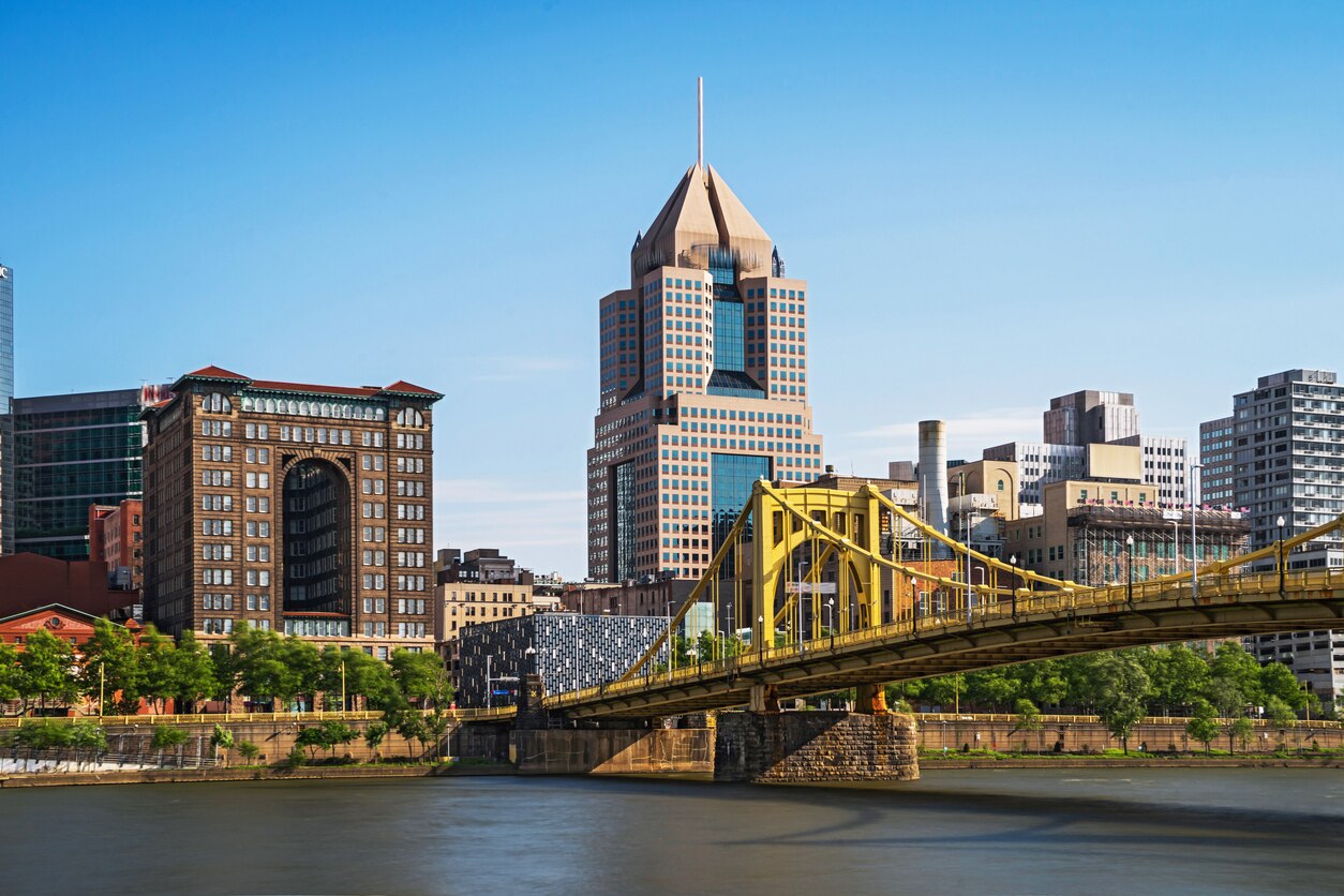 Pittsburgh: a segunda cidade mais populosa da Pensilvânia que tem experimentado períodos em expansão desde a sua fundação