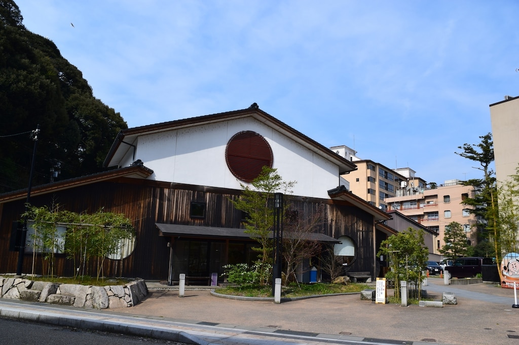 Recommandé 7 spots touristiques autour d'Awazu Onsen parfait pour les couples et les partenaires mariés!