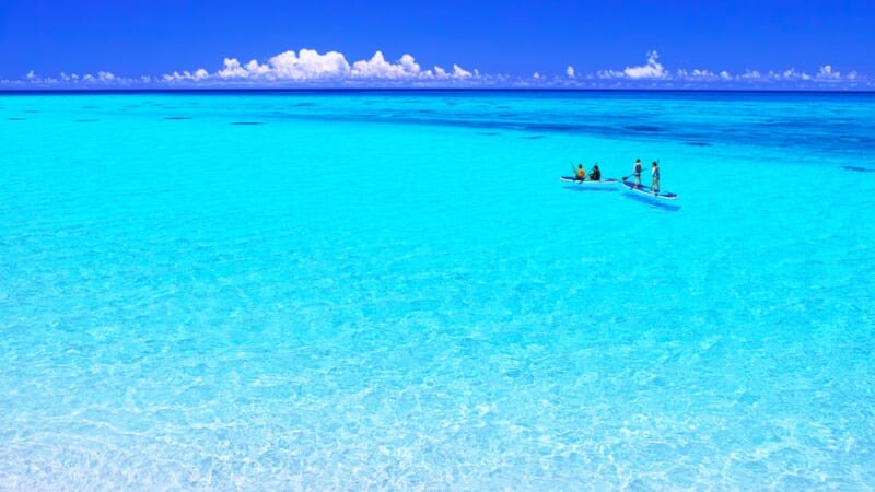 10 lugares impresionantes en Miyakojima ｜ Hermoso paisaje del mar azul, puentes y playas de Miyako