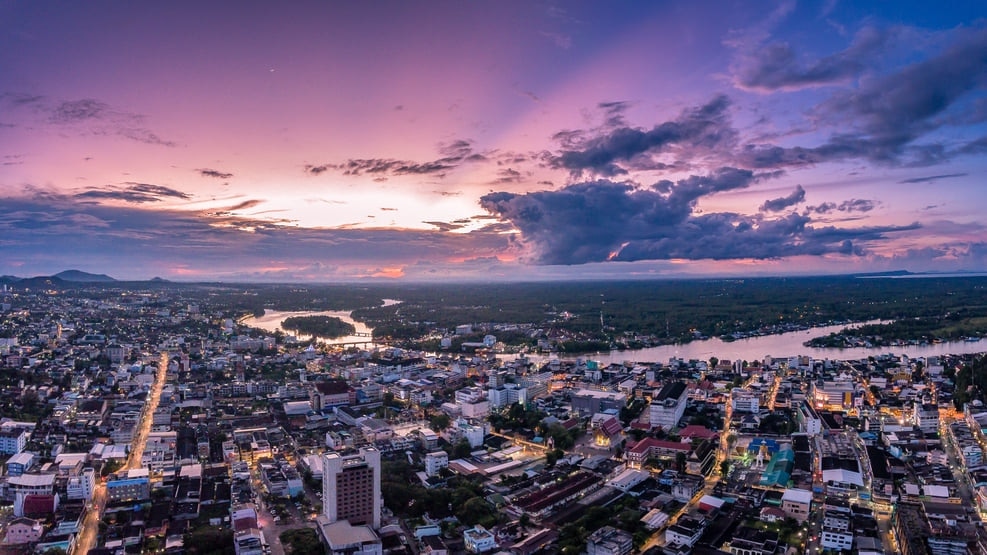 Pas seulement pour le transit! 4 points touristiques incontournables à Surat Thani