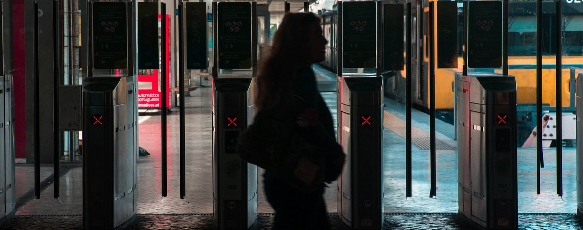 Guía de transporte de Lisboa (vuelos, autobuses, trenes, metro, tranvía, taxis, aplicaciones de viajes compartidos, alquiler de un automóvil y más)