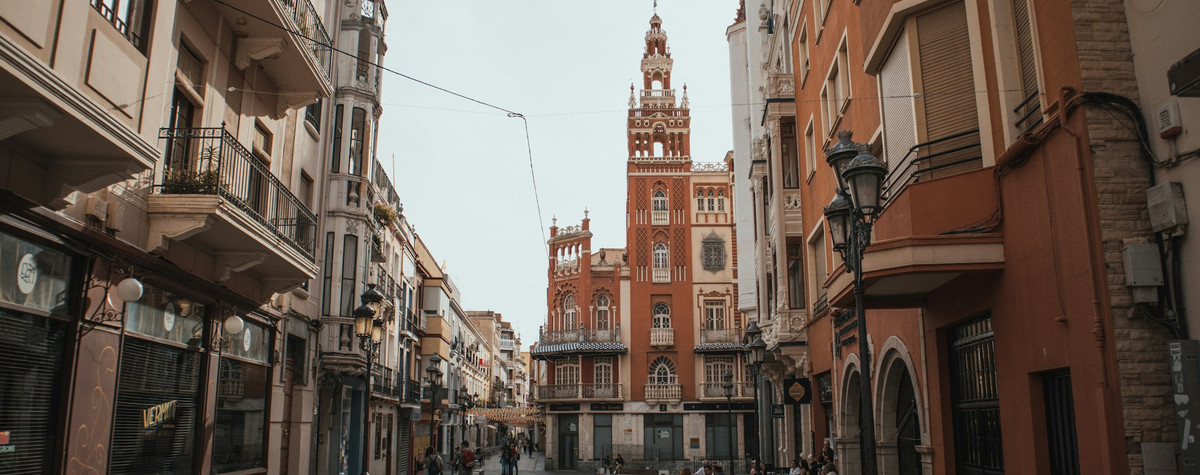 Soyez payé jusqu'à 15 000 € pour être un nomade numérique dans les extrémitées, en Espagne (critères d'éligibilité, documents requis, processus de demande et chronologie, etc.)