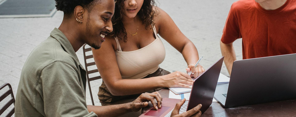 Les meilleurs cadeaux de Noël pour les nomades numériques 