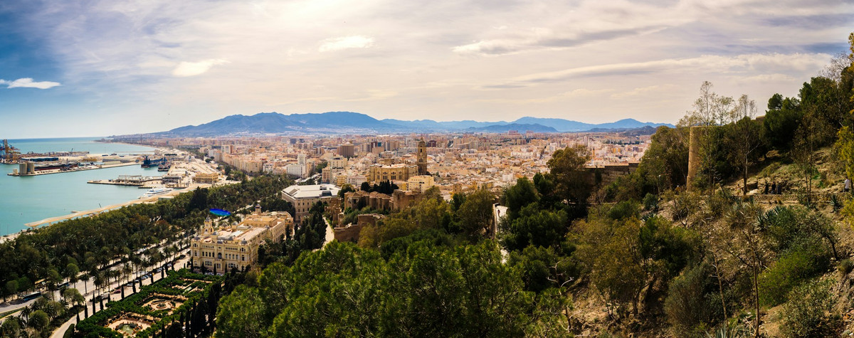 Guide Nomad numérique Málaga (visas, hébergement, meilleurs quartiers, coût de la vie, attractions, espaces de cowinging, etc.)