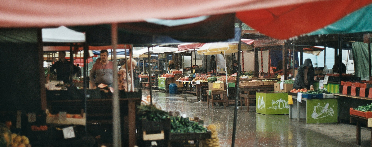 Conseils essentiels pour les nomades numériques: maîtriser les achats dans les pays étrangers