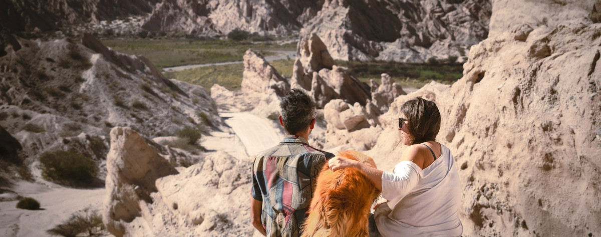 Love on the Go: Mantener una relación saludable como una pareja nómada digital