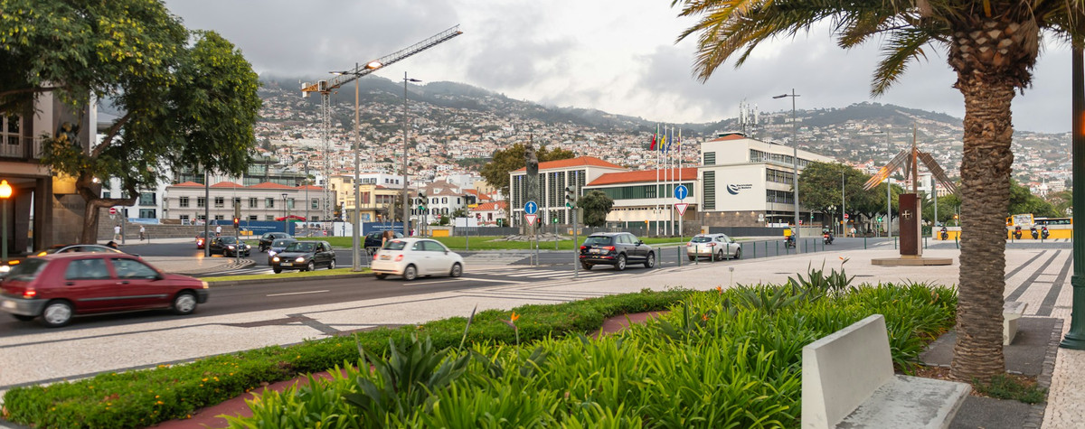 Guia de transporte na Madeira (voos para Madeira, Conexões de Ferry, Aeroporto Funchal, Transporte Público, Aluguel de Carros, Tours e muito mais)