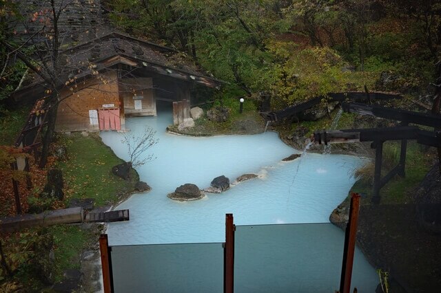 Trip relaxant au populaire Shirahone Onsen! 5 sources chaudes recommandées et spots touristiques