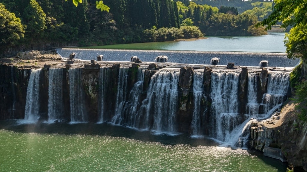 Il y a deux «Niagaras» à Oita! Découvrez les chutes spectaculaires et les chutes de Harajiri