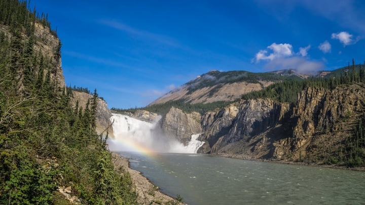 Experimente o estrondo de cachoeiras majestosas e a beleza da aurora! Parque Nacional de Nahanni, um Patrimônio Mundial
