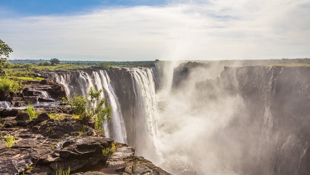 Profitons du site du patrimoine mondial Victoria Falls en Zambie et au Zimbabwe!