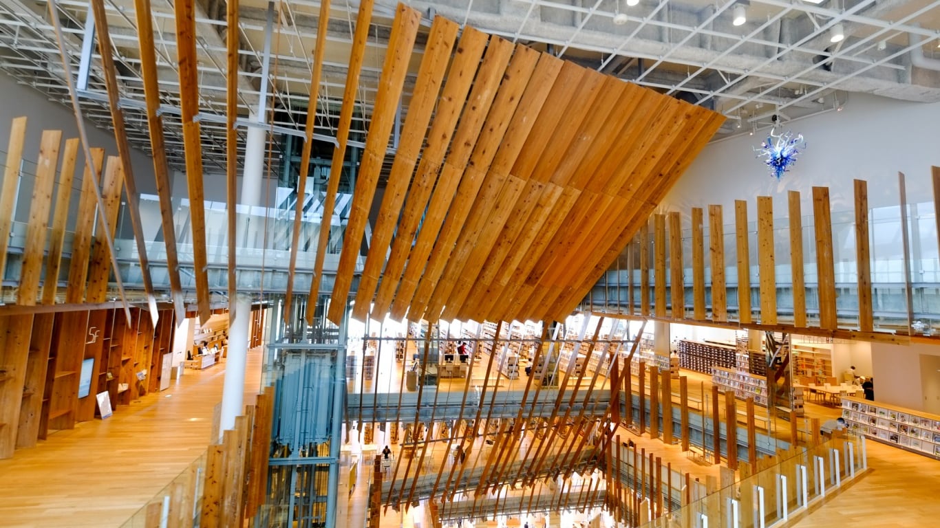 ¡Presentemos el atractivo del nuevo hito de Toyama, el "Museo de Arte de Glass de Toyama"!