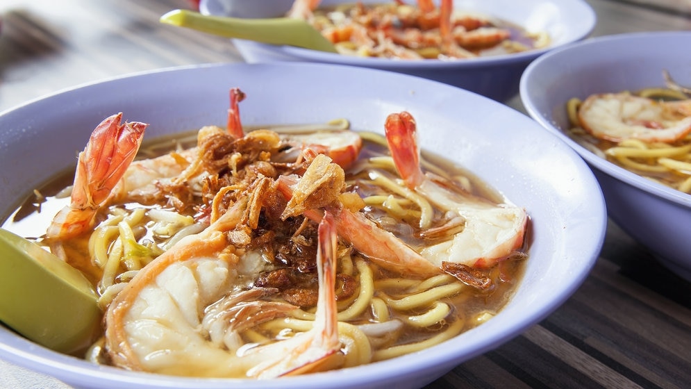 Si anhelas fideos en Clarke Quay, ¡el último destino de la vida nocturna de Singapur!