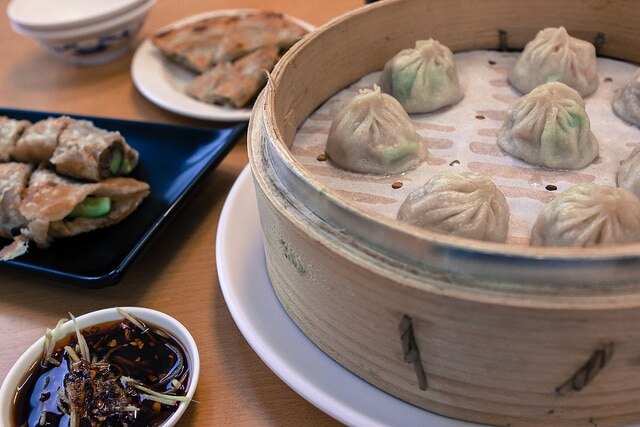 Le côté nord de la gare de Kaohsiung est un trésor de nourriture gastronomique! Profitez de la délicieuse cuisine taïwanaise!