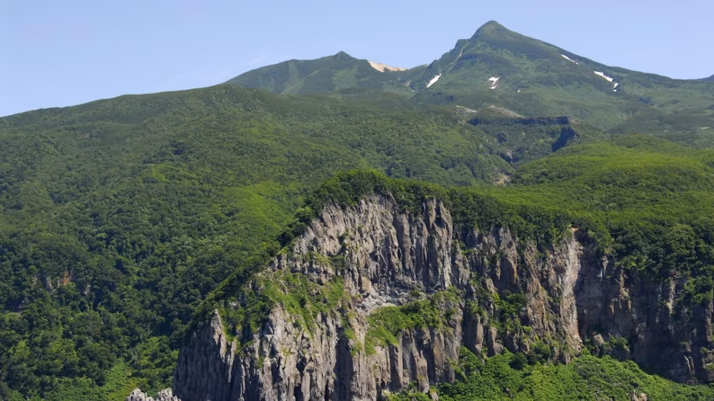 Shitoko Sulfur Mountain 