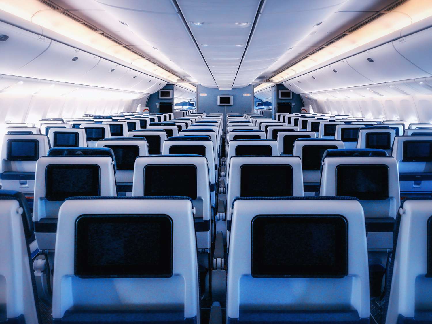 Um novo relatório do CDC indica que o bloqueio dos bancos do meio reduz a transmissão CoVid-19