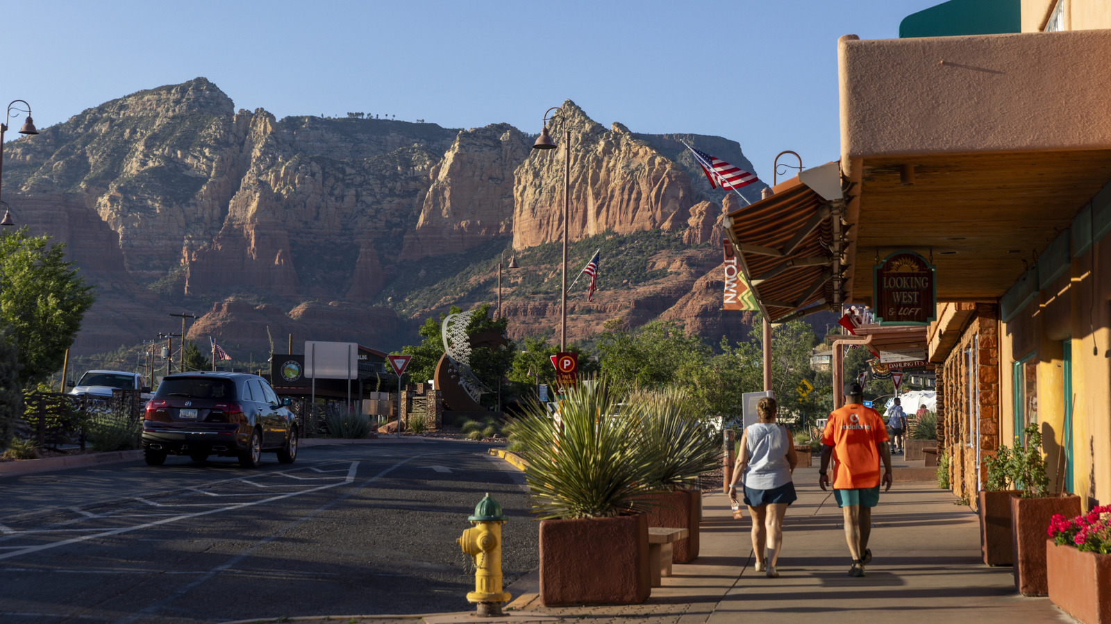 La ville confortable de l'Arizona entre Flagstaff et Phoenix regorge de charme du désert