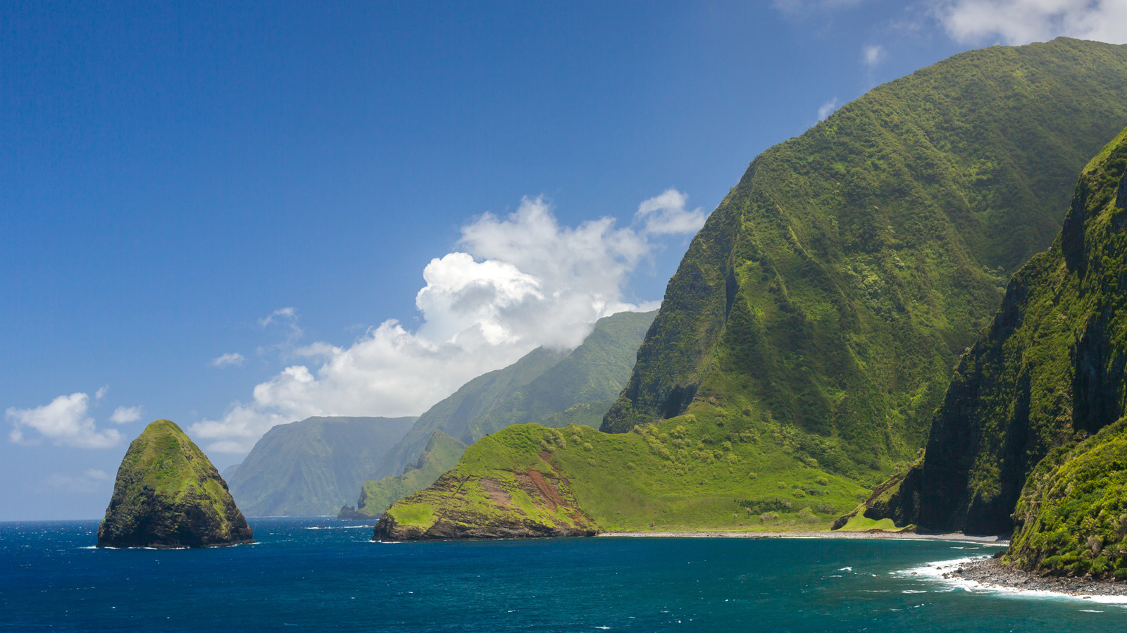 L'île luxuriante et moins visitée d'Hawaï abrite le parc historique national de Kalaupapa