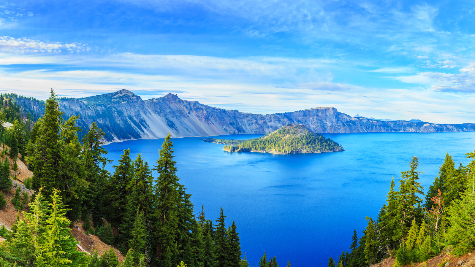 Le lac le plus profond des États-Unis possède également son propre parc national époustouflant