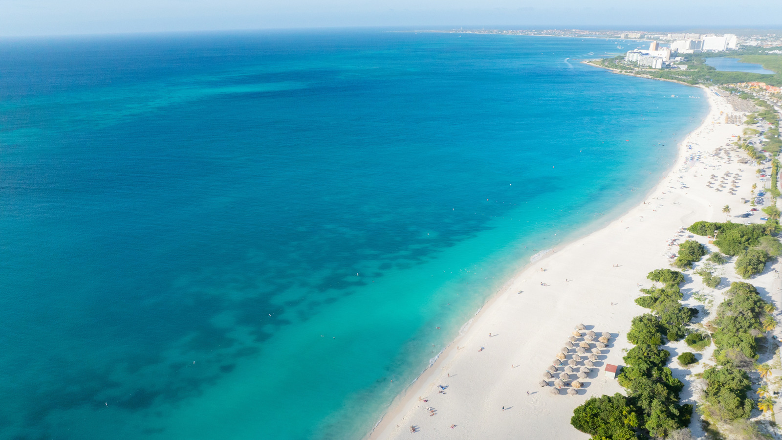 La isla caribeña más segura con una zona libre de huracanes es perfecta para una escapada tropical