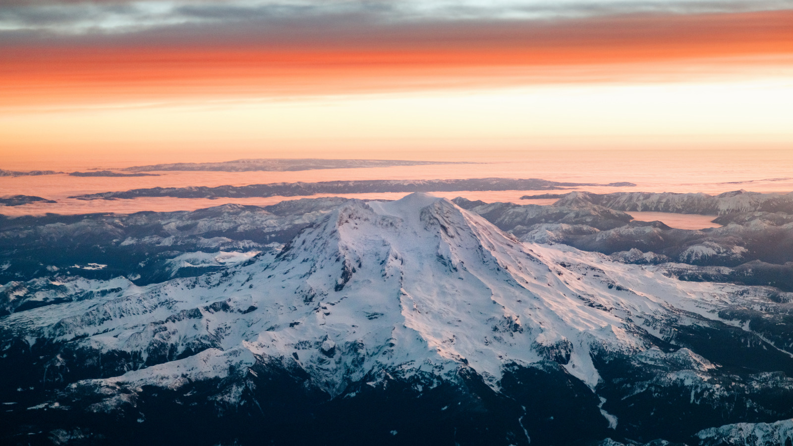 Ce parc national spectaculaire de Washington abrite un volcan actif