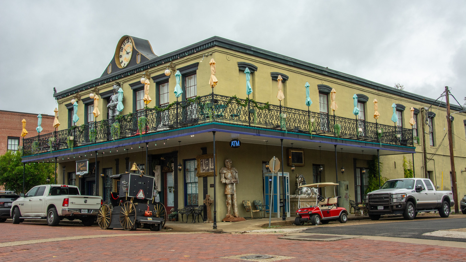 Cette ville unique et isolée du Texas est un joyau historique qui semble coincé dans le temps