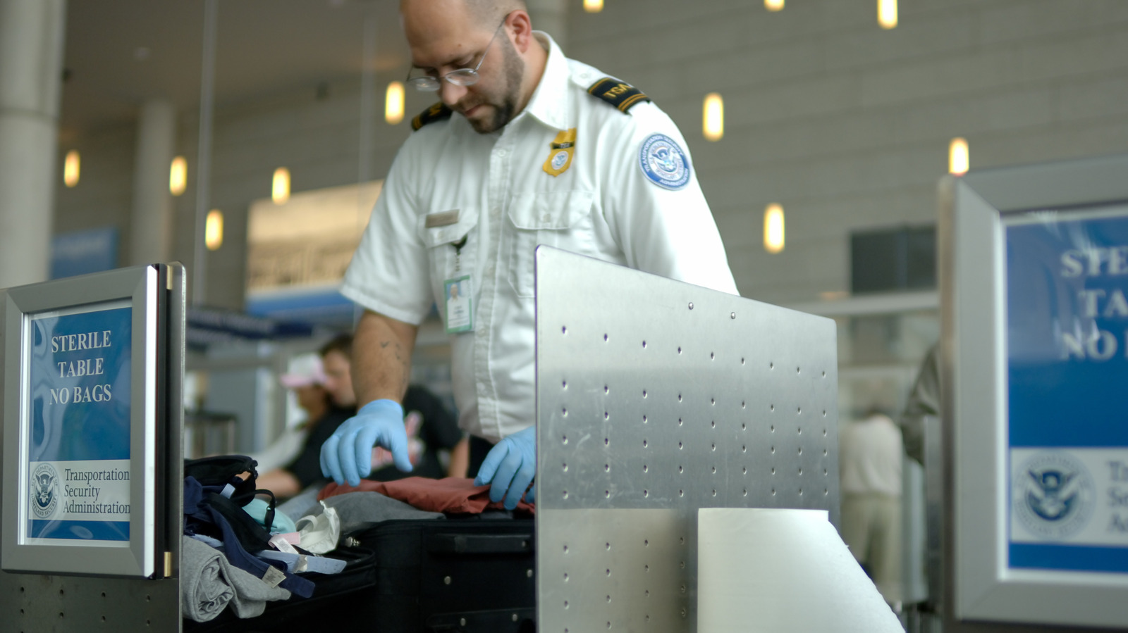 Porter ce type de vêtements à l’aéroport vous fera forcément signaler par la TSA