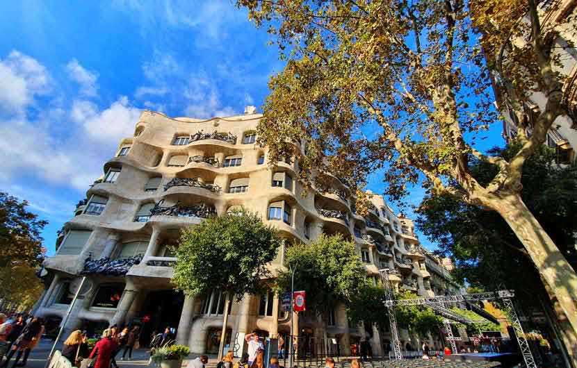Visitando Casa Mila (La Pedrera) Barcelona tudo o que você precisa saber